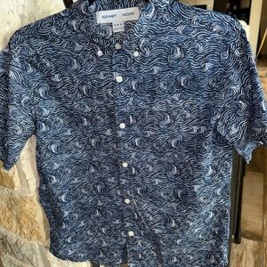 Old‎ Navy boys  Navy Wave Pattern Shirt